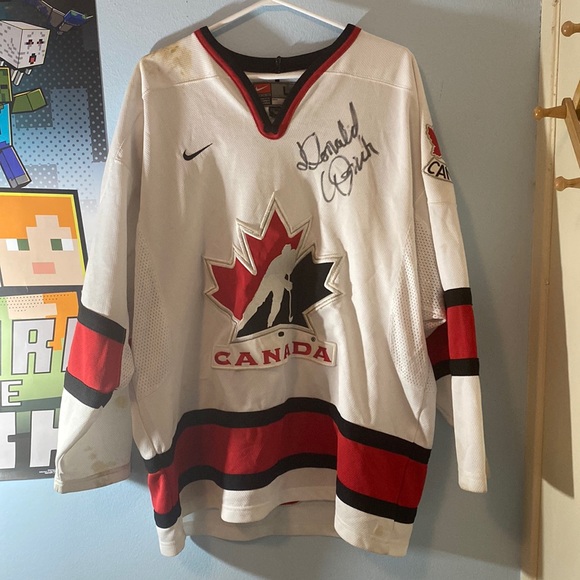 Sports Check Nike Shirts Signed Mens Team Canada Hockey Jersey Size